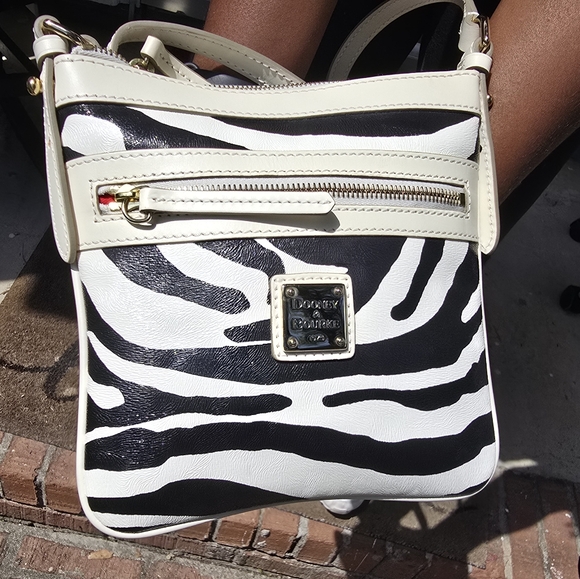 Vintage 90s DOONEY & BOURKE Leather Zebra Print Crossbody Bag With Strap - Picture 1 of 9